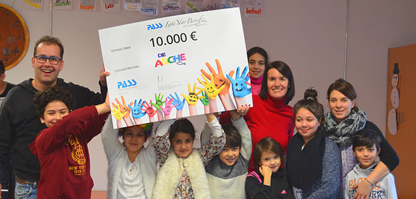 PASS überreicht 10.000 Euro an Die Arche Frankfurt