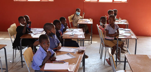 Schule in Namibia eröffnet