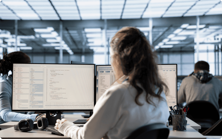 woman at a computer screen
